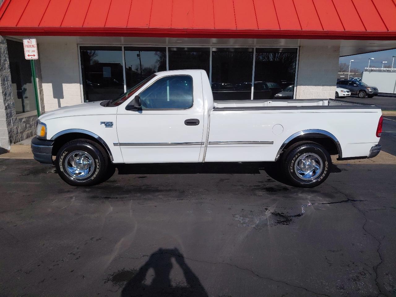 Ford F-150 Reg Cab 120" Lariat 1999