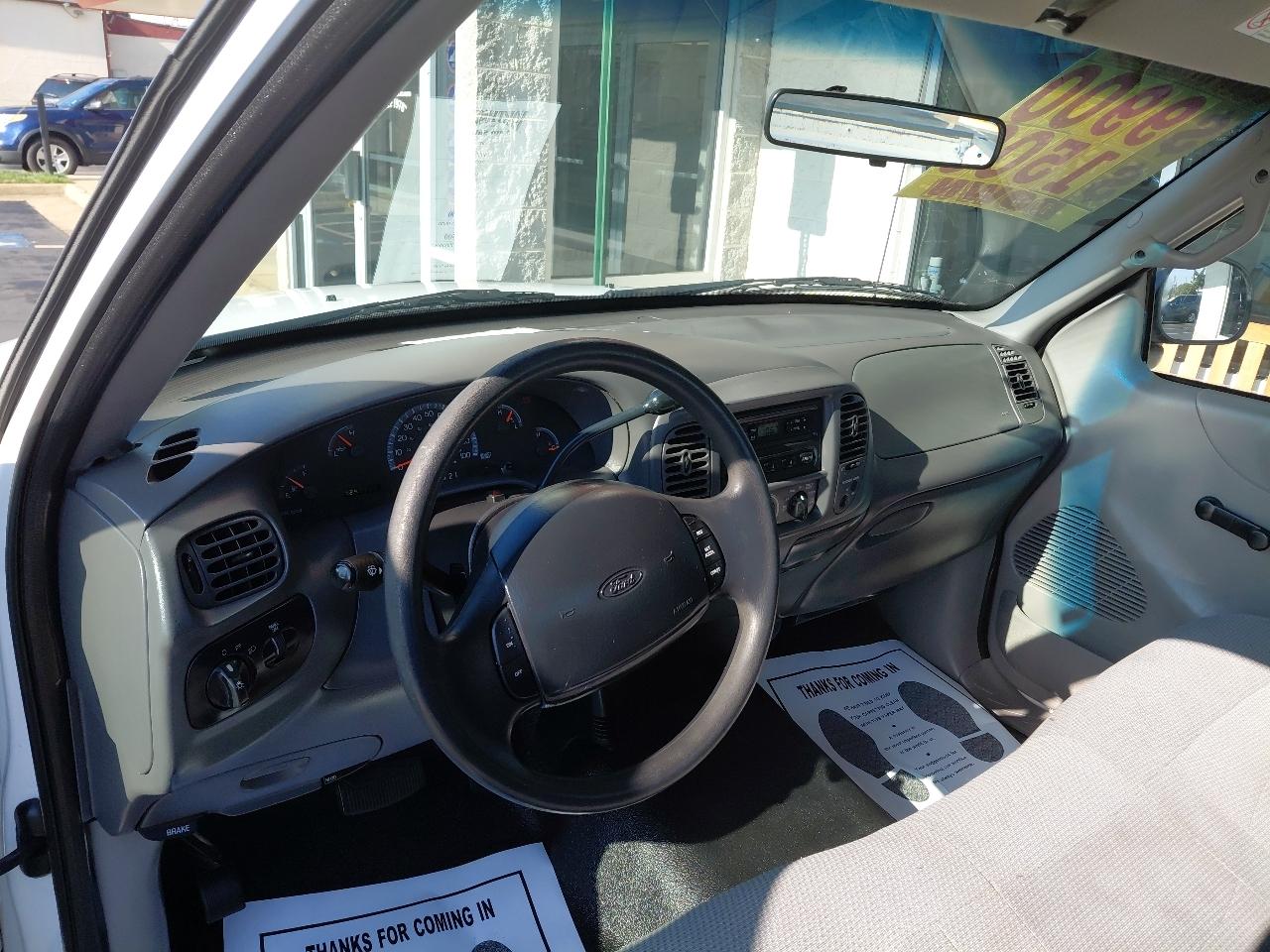 Ford F-150 Reg Cab 120" Lariat 1999