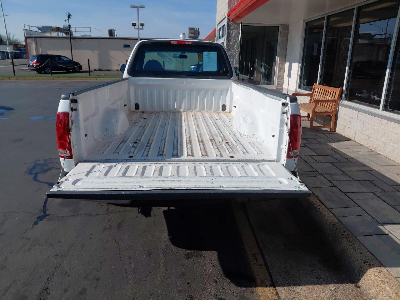 Ford F-150 Reg Cab 120" Lariat 1999