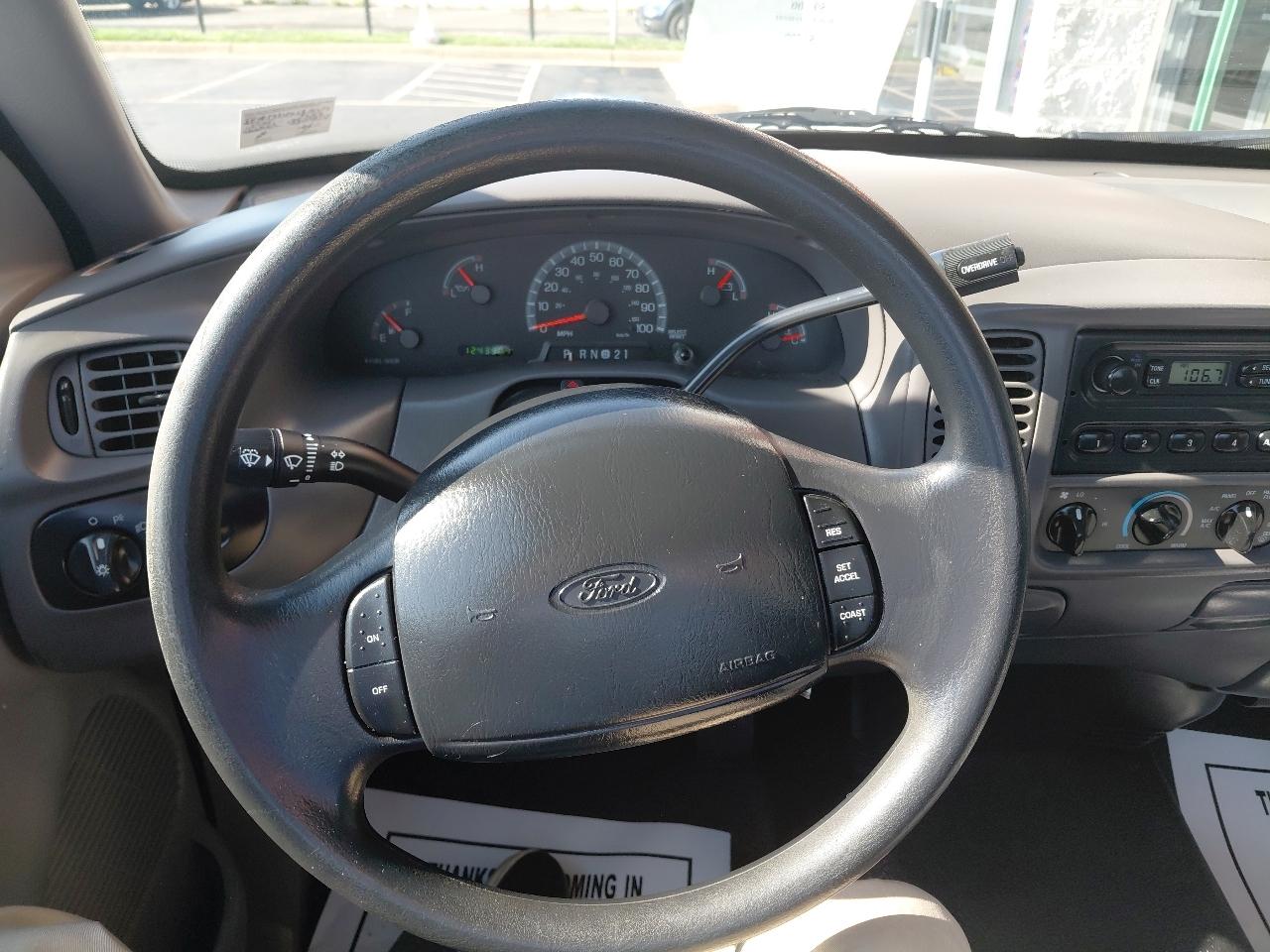 Ford F-150 Reg Cab 120" Lariat 1999