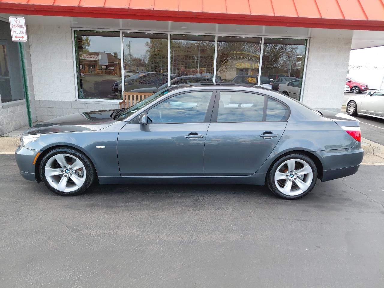 BMW 5 Series 4dr Sdn 528i RWD 2008