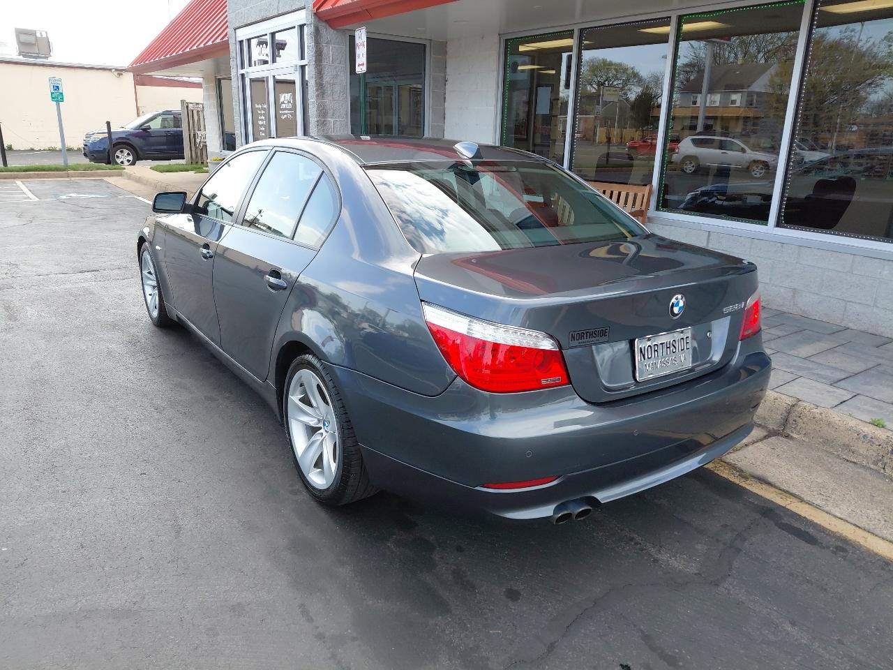 BMW 5 Series 4dr Sdn 528i RWD 2008