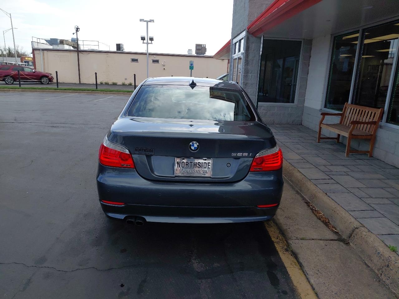 BMW 5 Series 4dr Sdn 528i RWD 2008