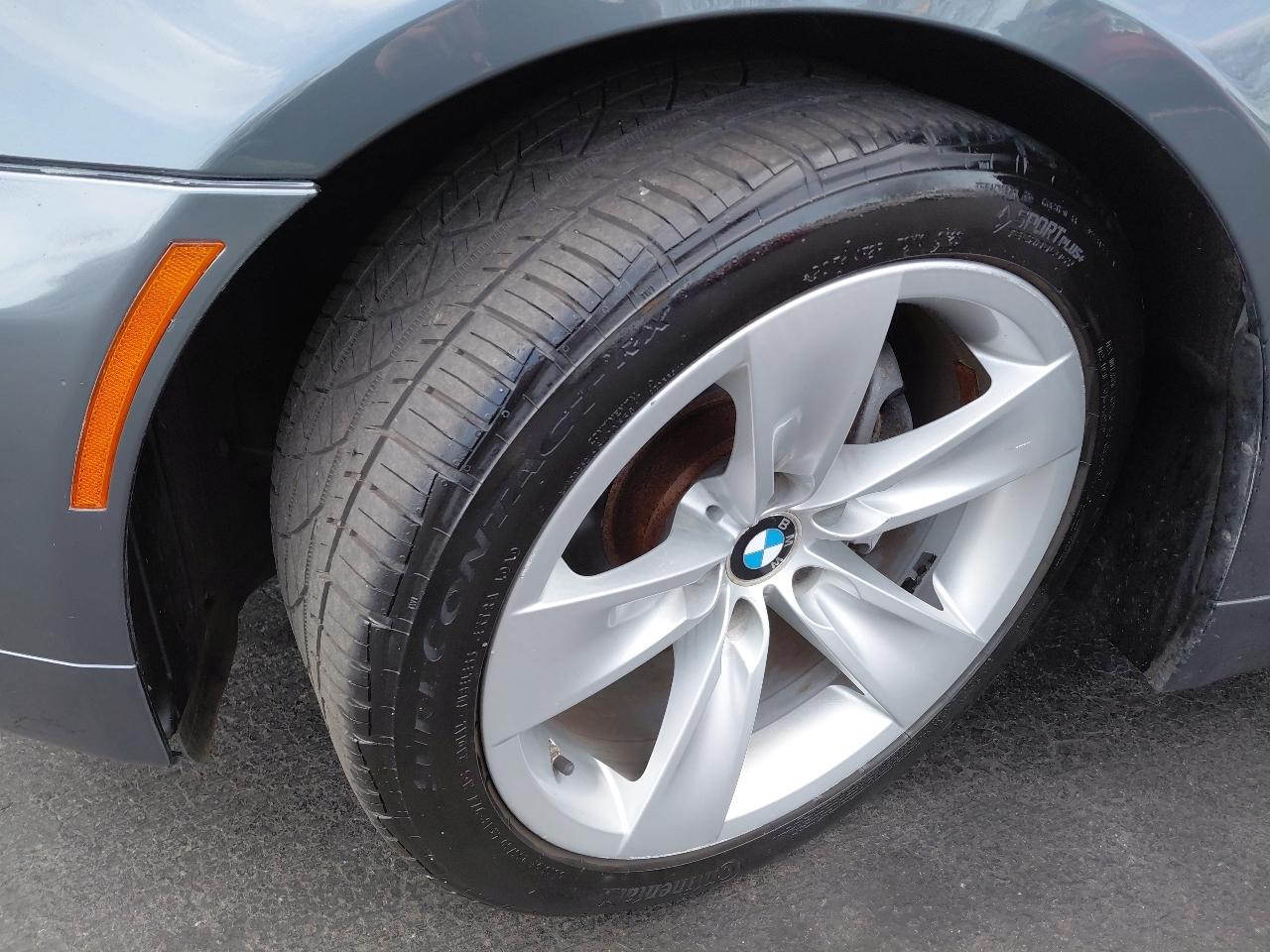 BMW 5 Series 4dr Sdn 528i RWD 2008