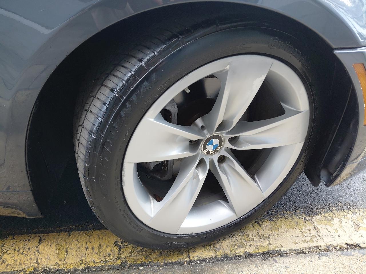 BMW 5 Series 4dr Sdn 528i RWD 2008