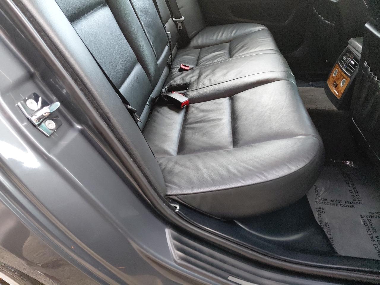 BMW 5 Series 4dr Sdn 528i RWD 2008