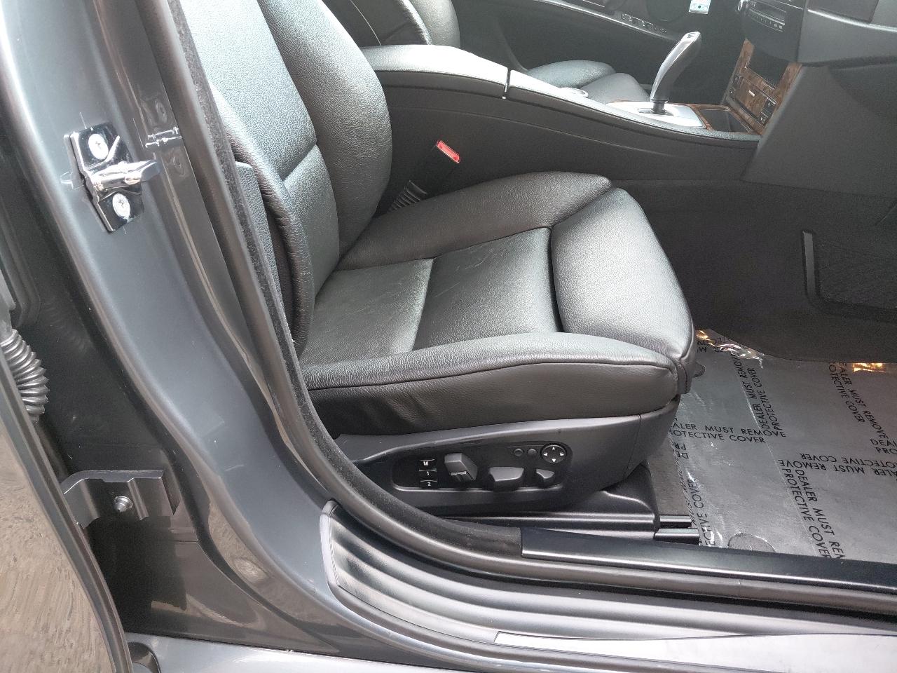 BMW 5 Series 4dr Sdn 528i RWD 2008