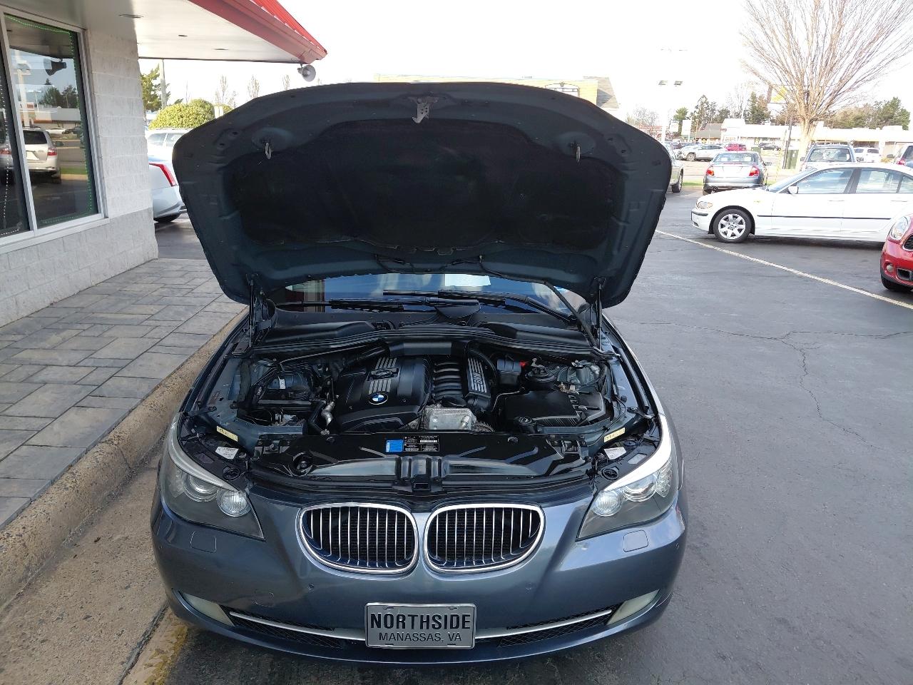 BMW 5 Series 4dr Sdn 528i RWD 2008