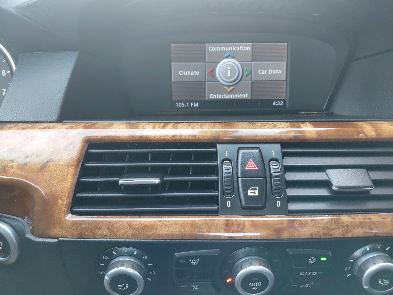 BMW 5 Series 4dr Sdn 528i RWD 2008