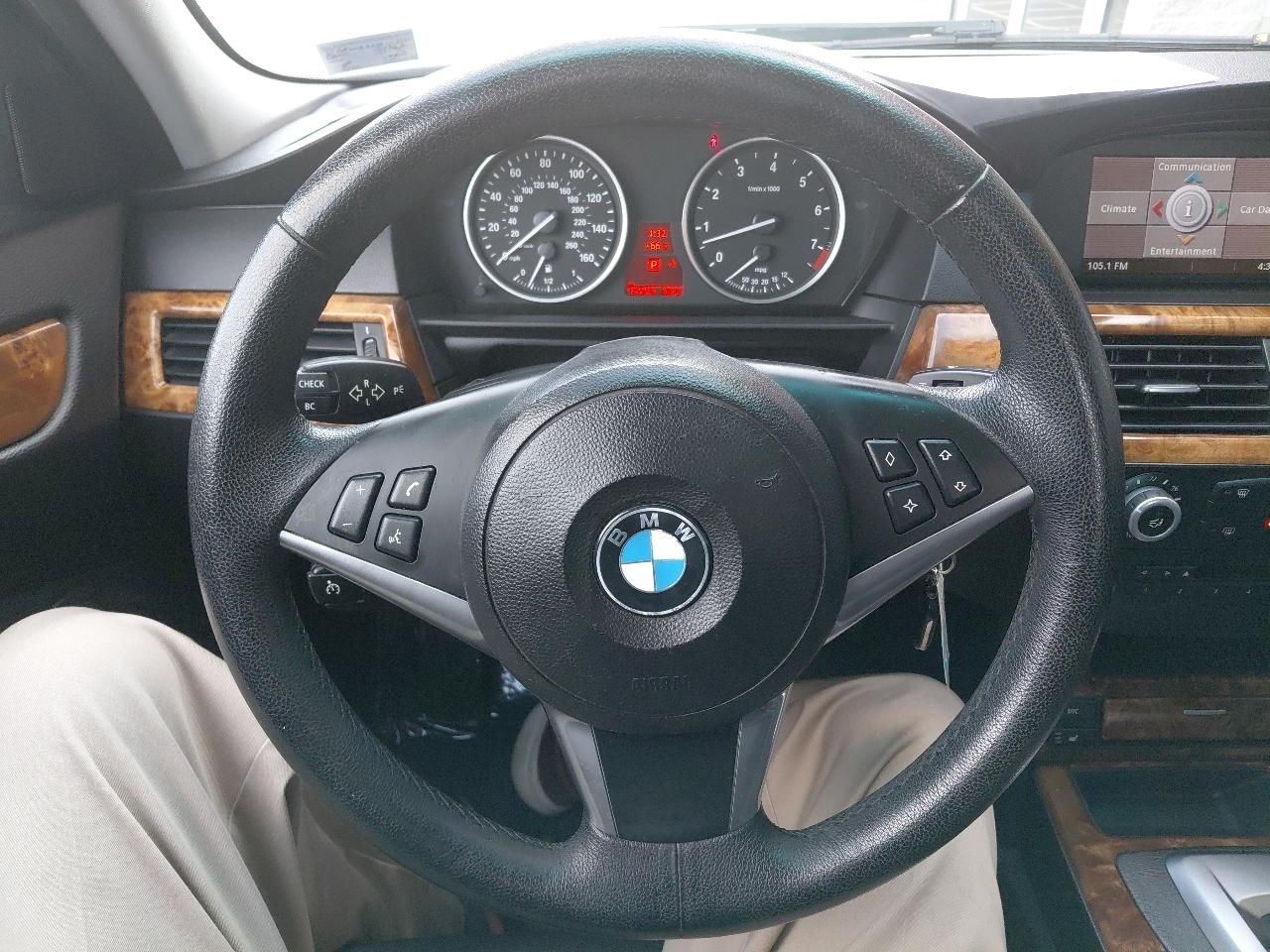 BMW 5 Series 4dr Sdn 528i RWD 2008