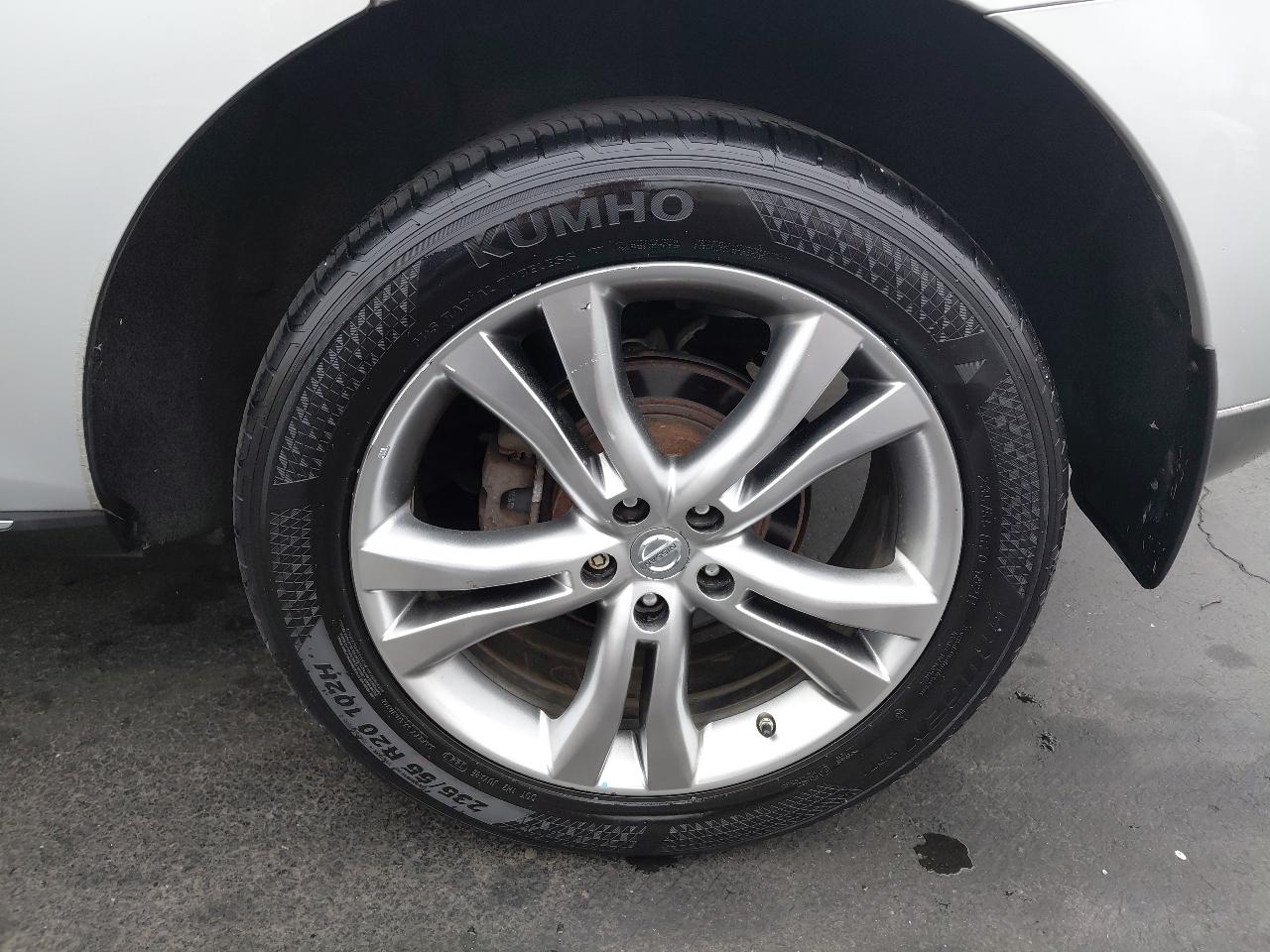 Nissan Murano AWD 4dr LE 2010