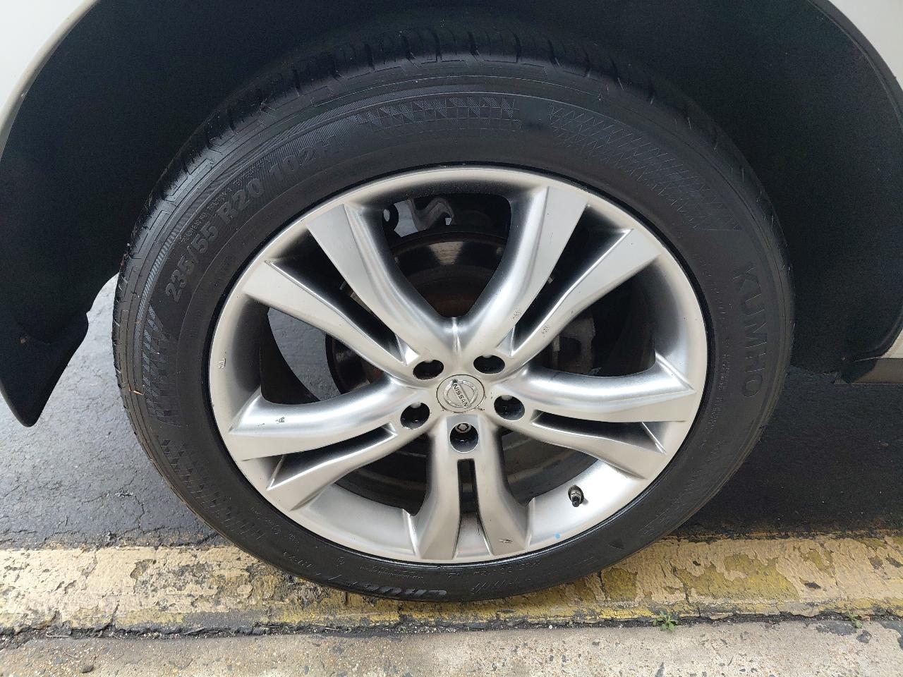 Nissan Murano AWD 4dr LE 2010