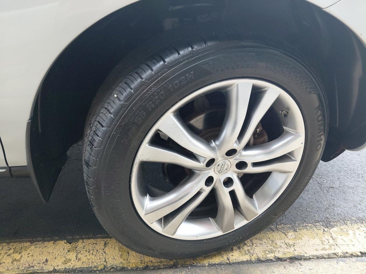 Nissan Murano AWD 4dr LE 2010