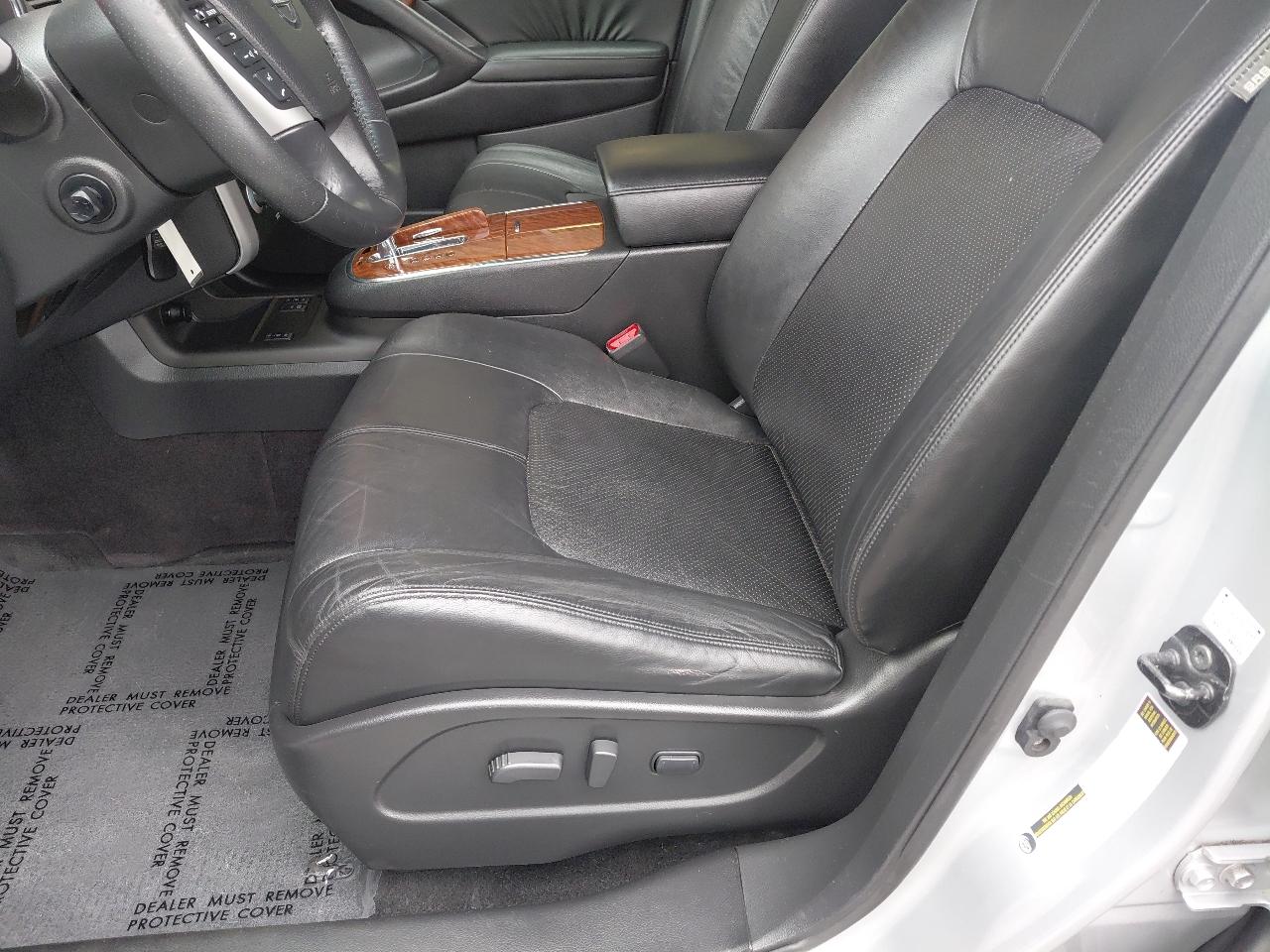 Nissan Murano AWD 4dr LE 2010