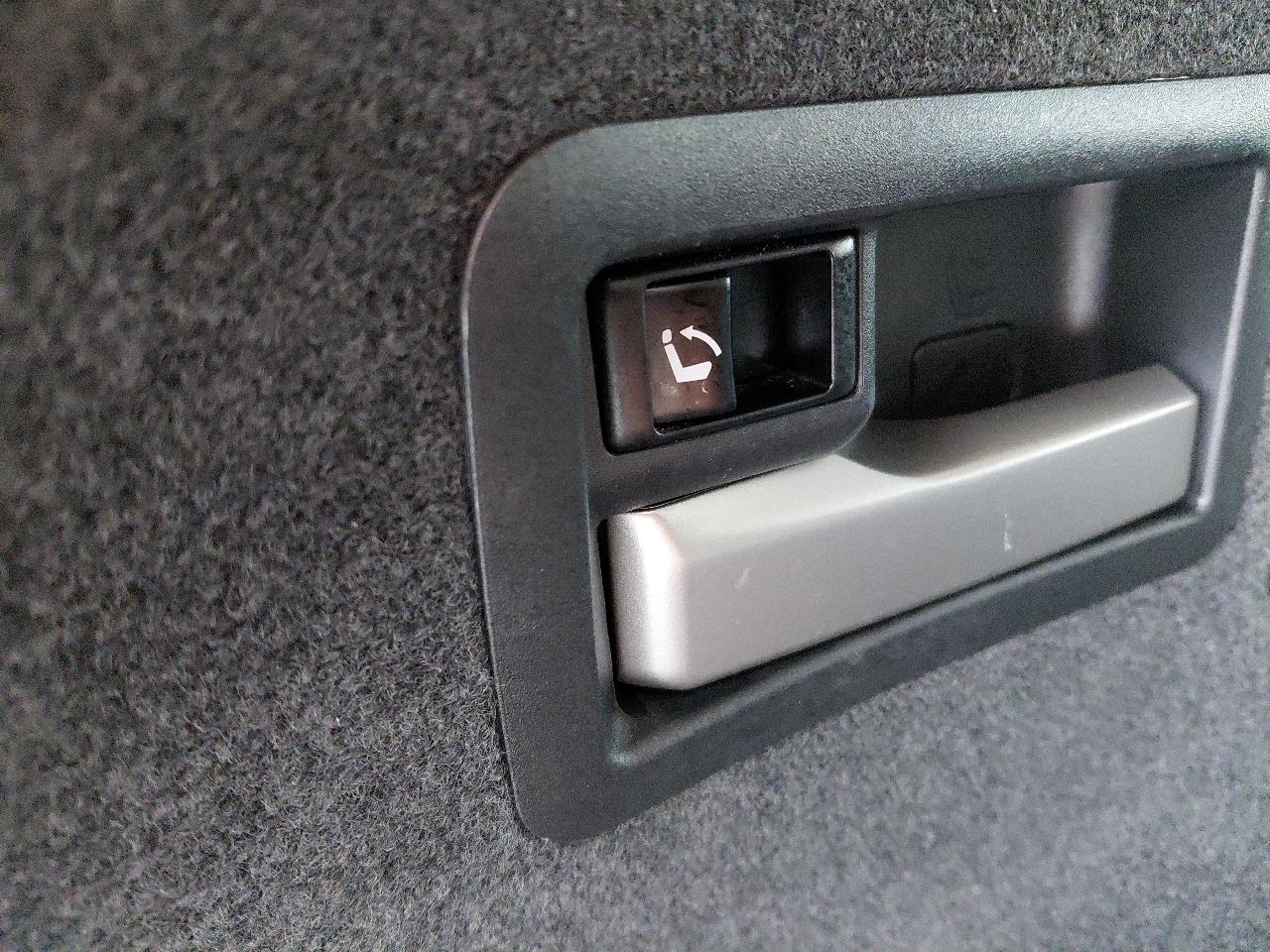 Nissan Murano AWD 4dr LE 2010