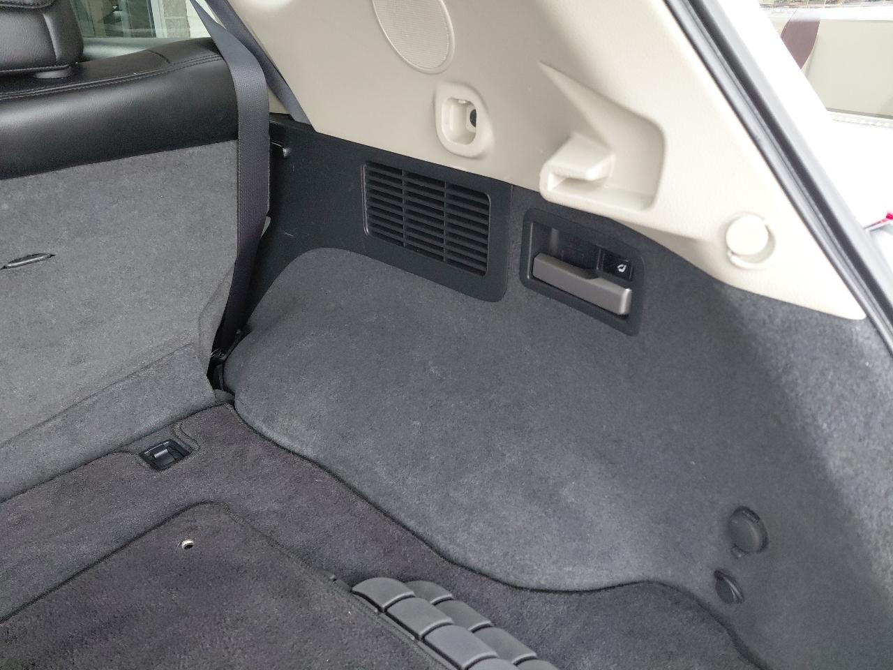 Nissan Murano AWD 4dr LE 2010