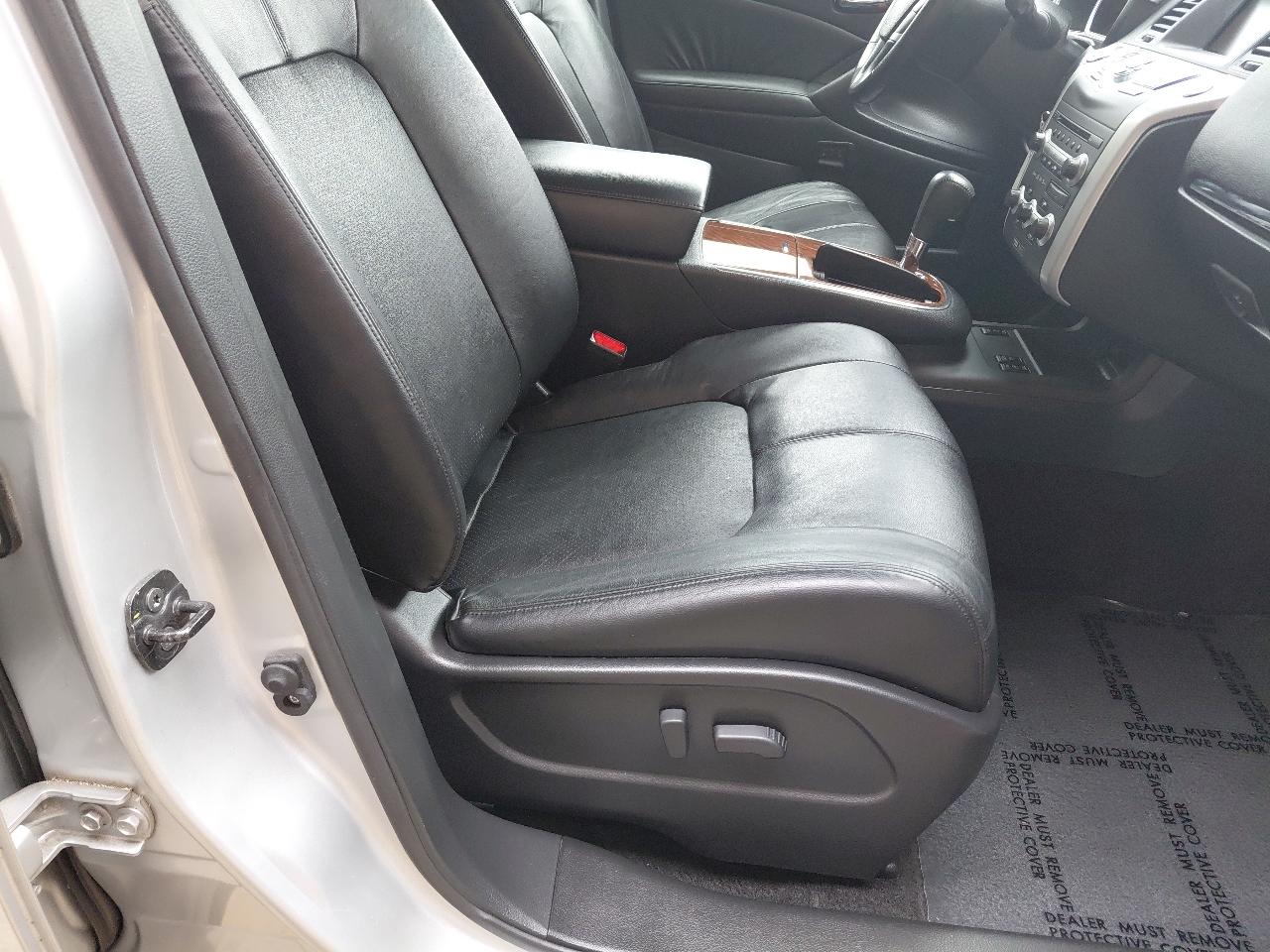 Nissan Murano AWD 4dr LE 2010