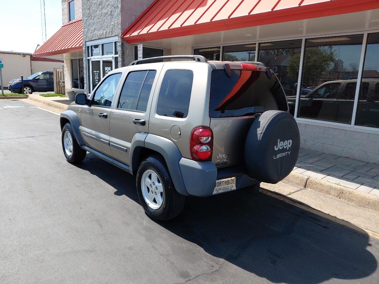 Jeep Liberty 4dr Sport 4WD 2005