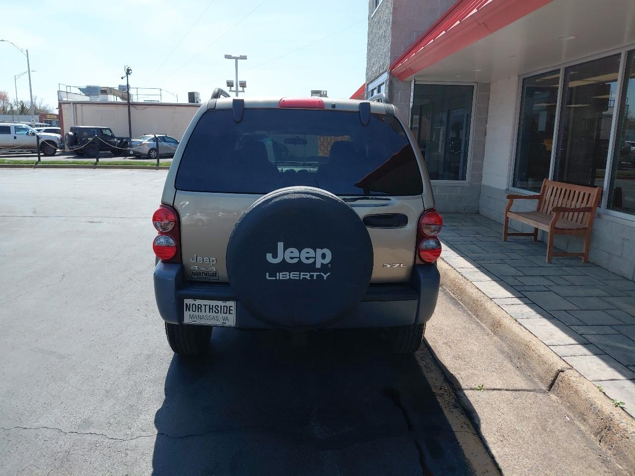 Jeep Liberty 4dr Sport 4WD 2005