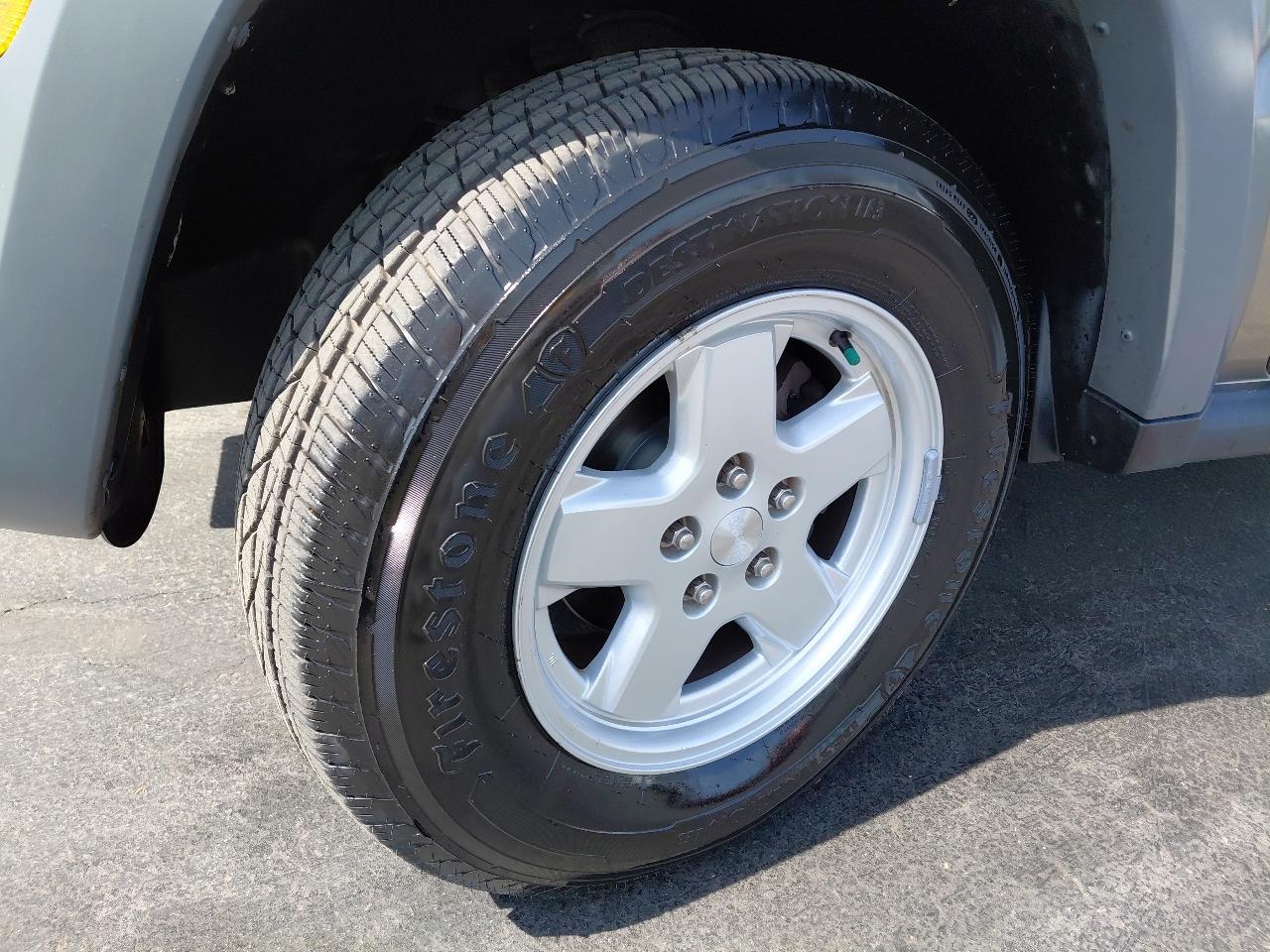 Jeep Liberty 4dr Sport 4WD 2005