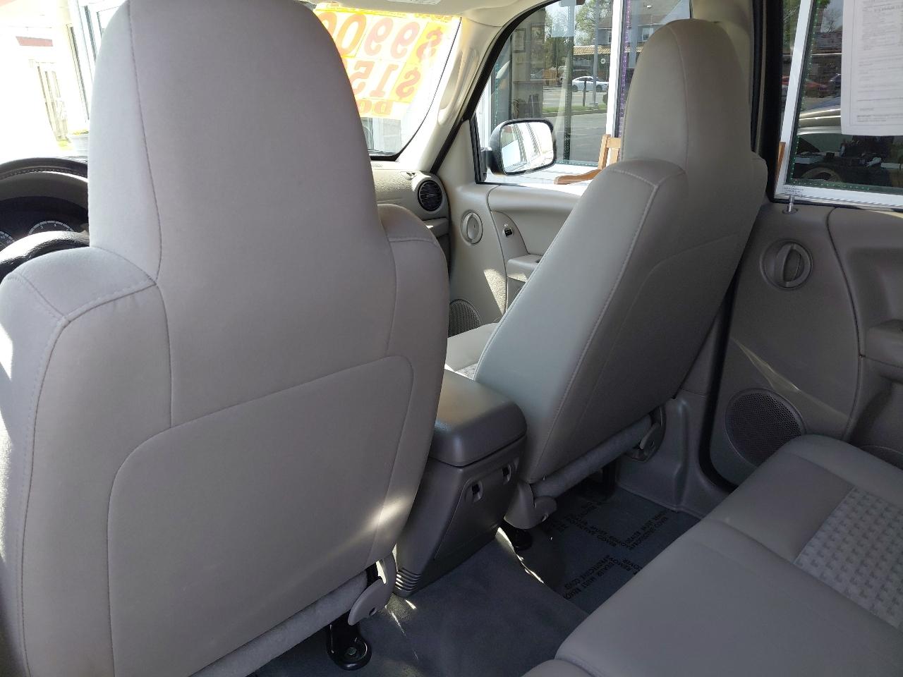 Jeep Liberty 4dr Sport 4WD 2005