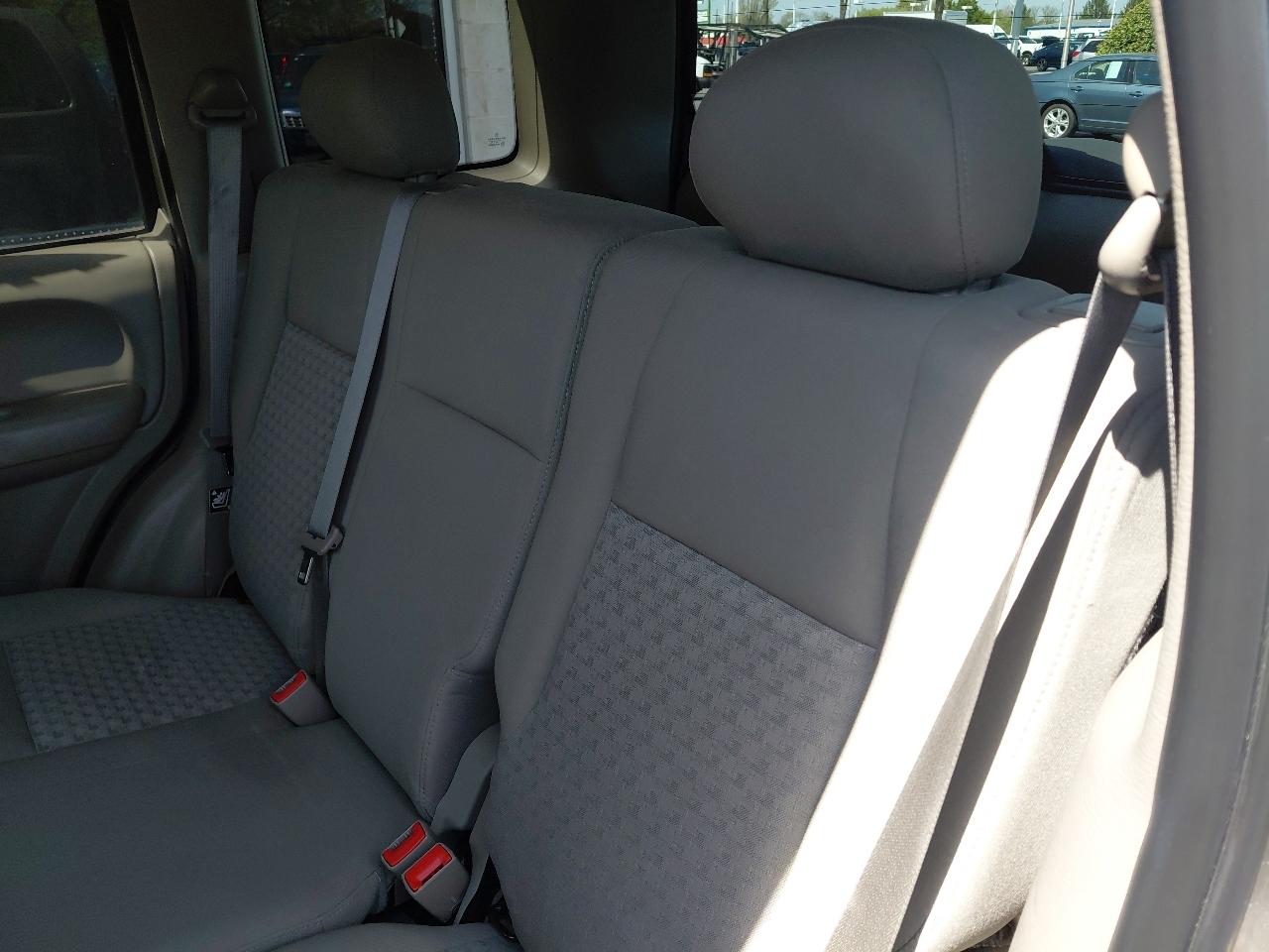 Jeep Liberty 4dr Sport 4WD 2005