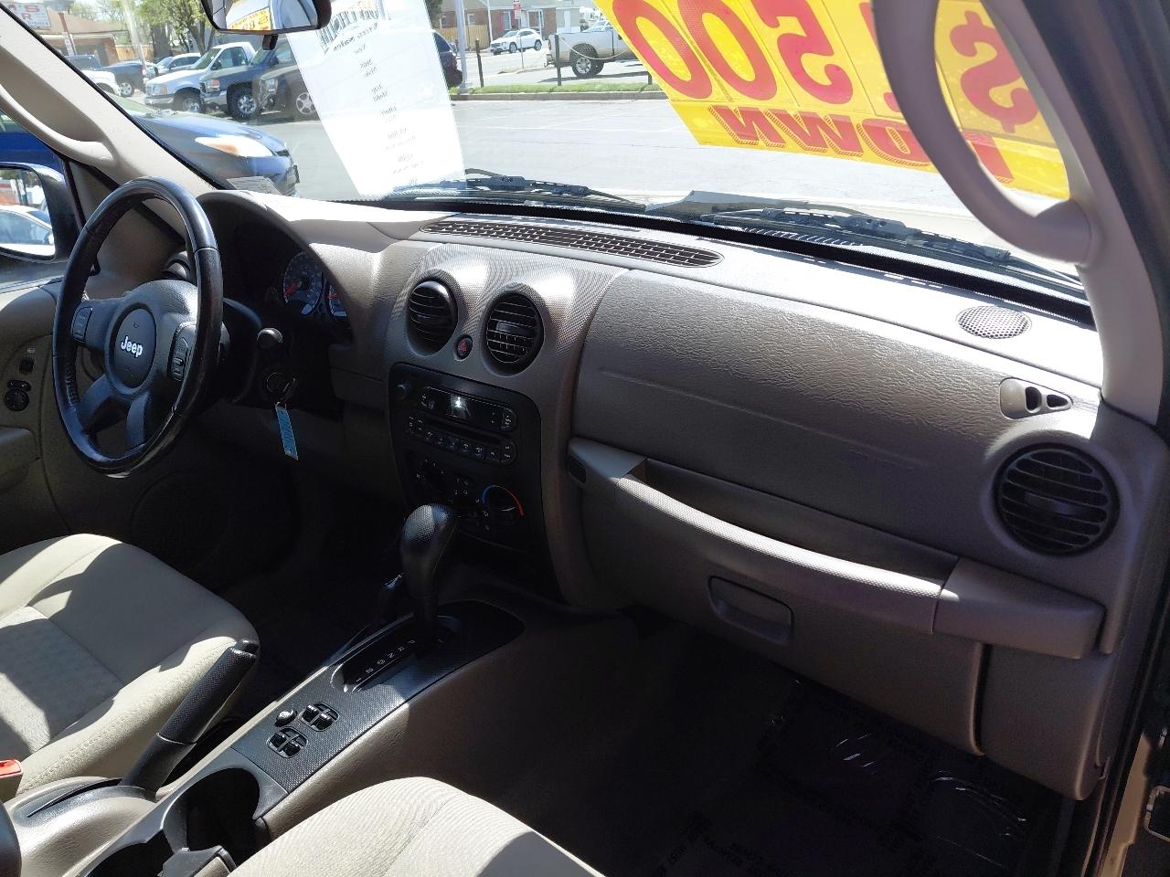 Jeep Liberty 4dr Sport 4WD 2005