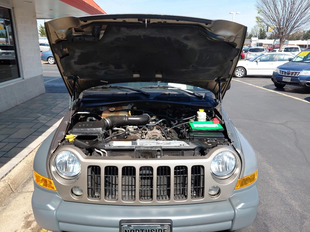 Jeep Liberty 4dr Sport 4WD 2005