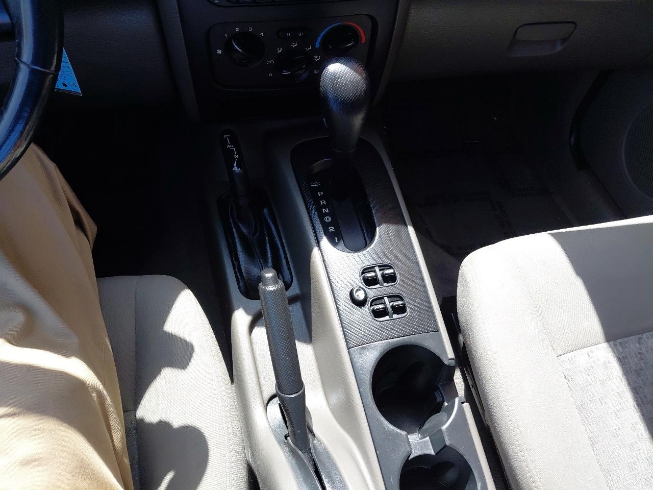 Jeep Liberty 4dr Sport 4WD 2005