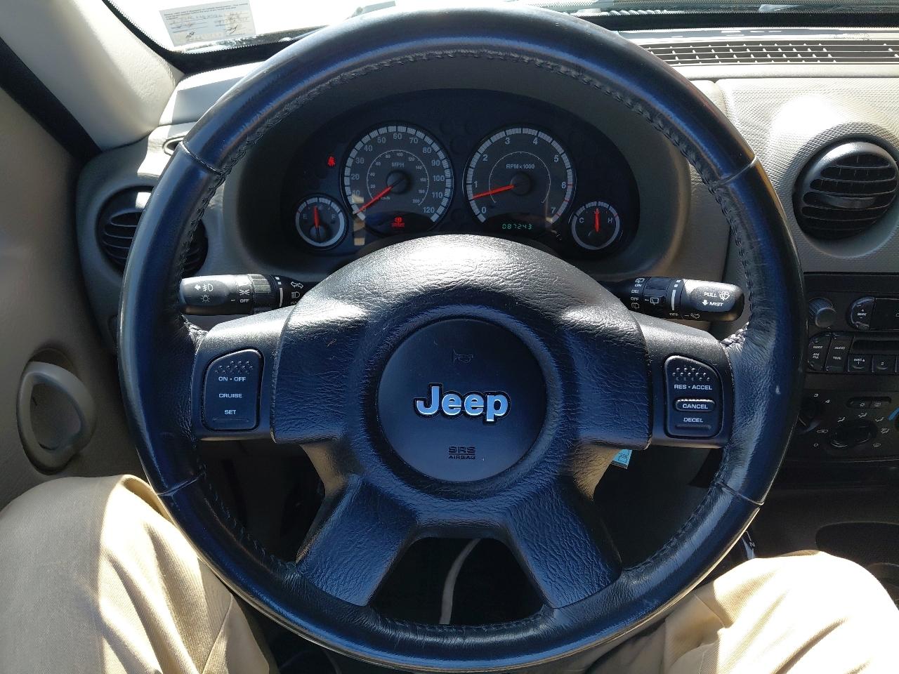 Jeep Liberty 4dr Sport 4WD 2005