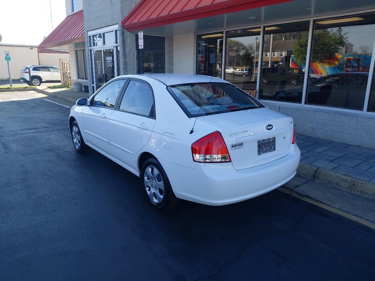 Kia Spectra 4dr Sdn Auto LX 2009