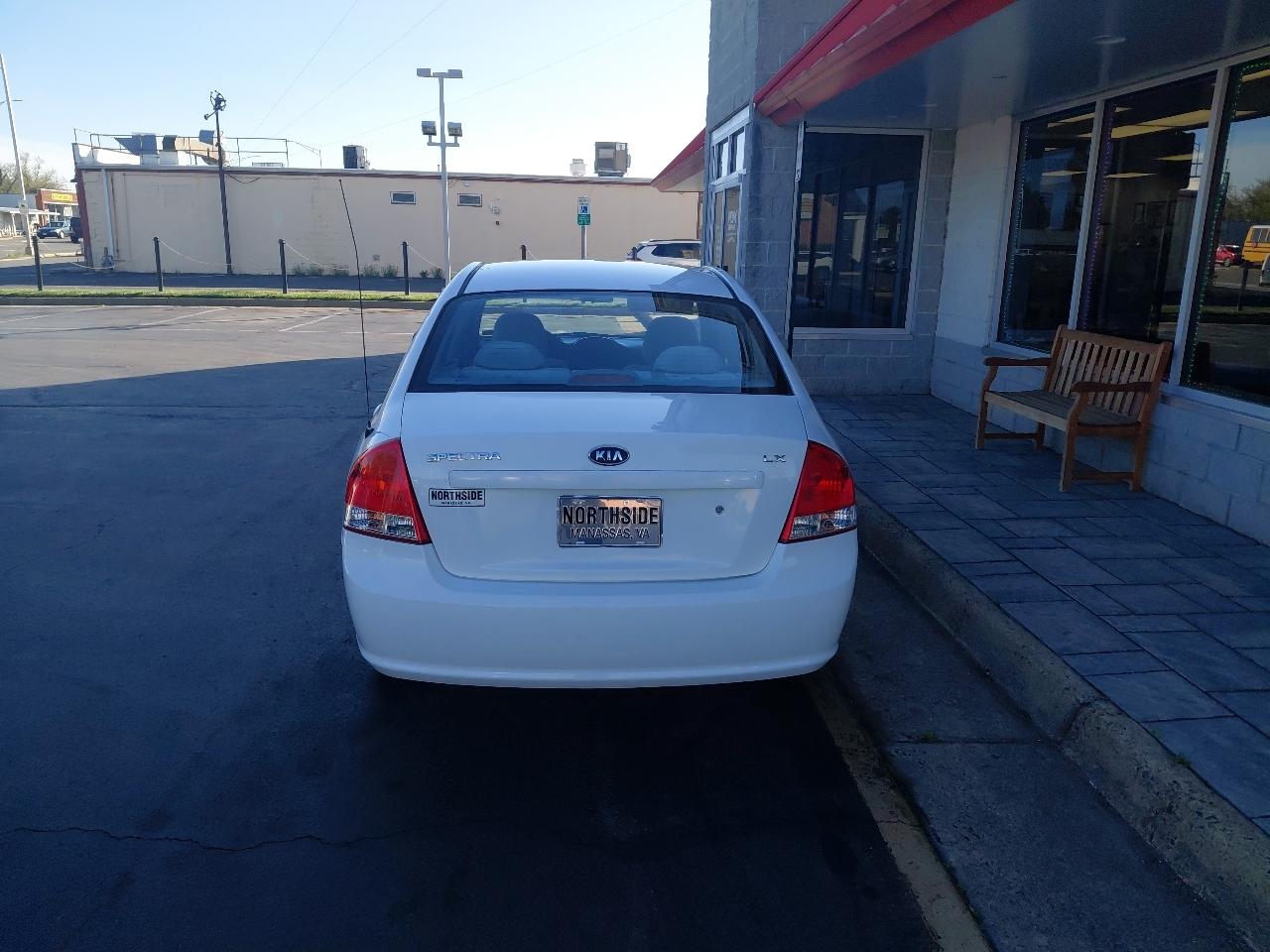 Kia Spectra 4dr Sdn Auto LX 2009