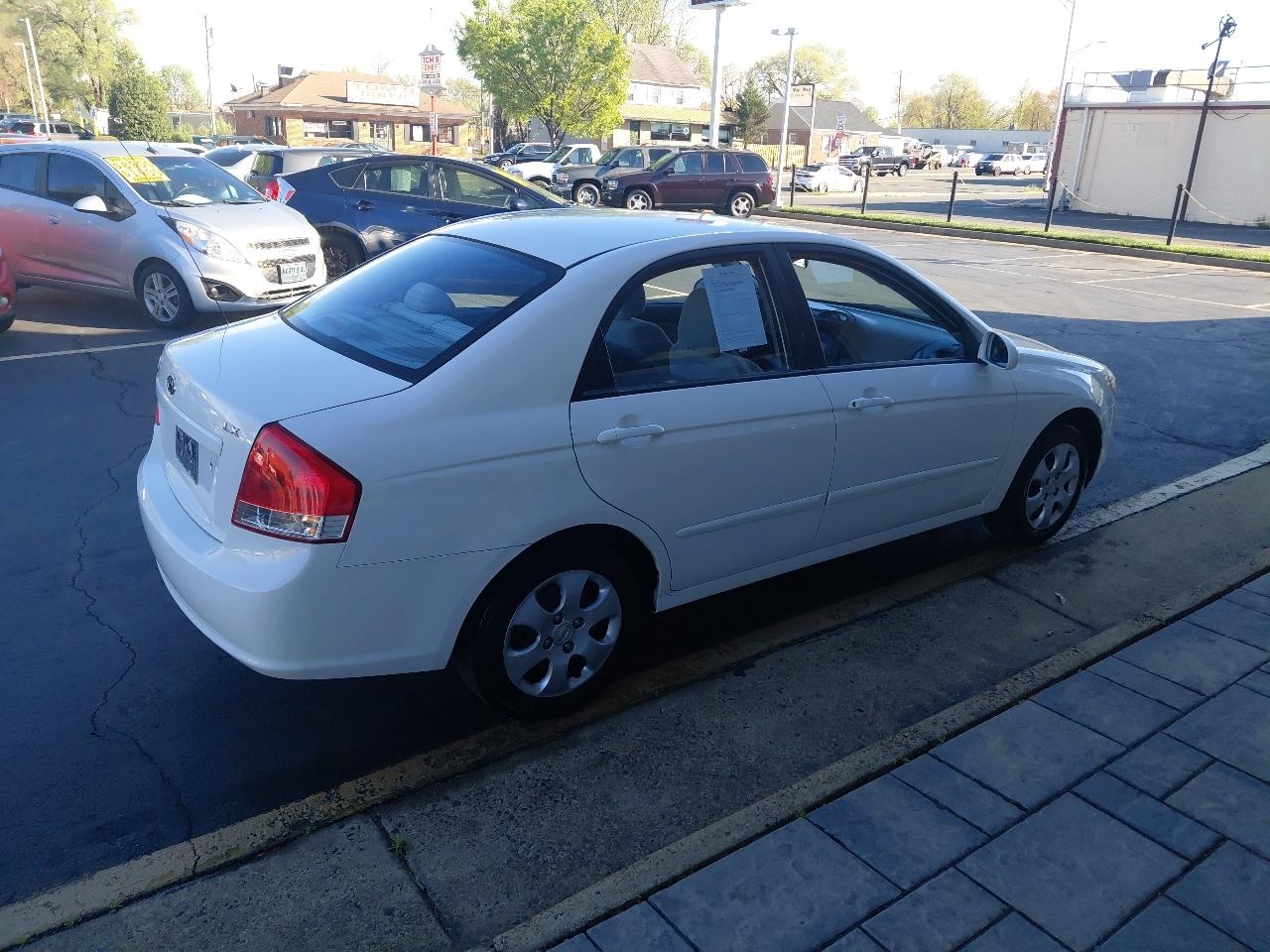 Kia Spectra 4dr Sdn Auto LX 2009