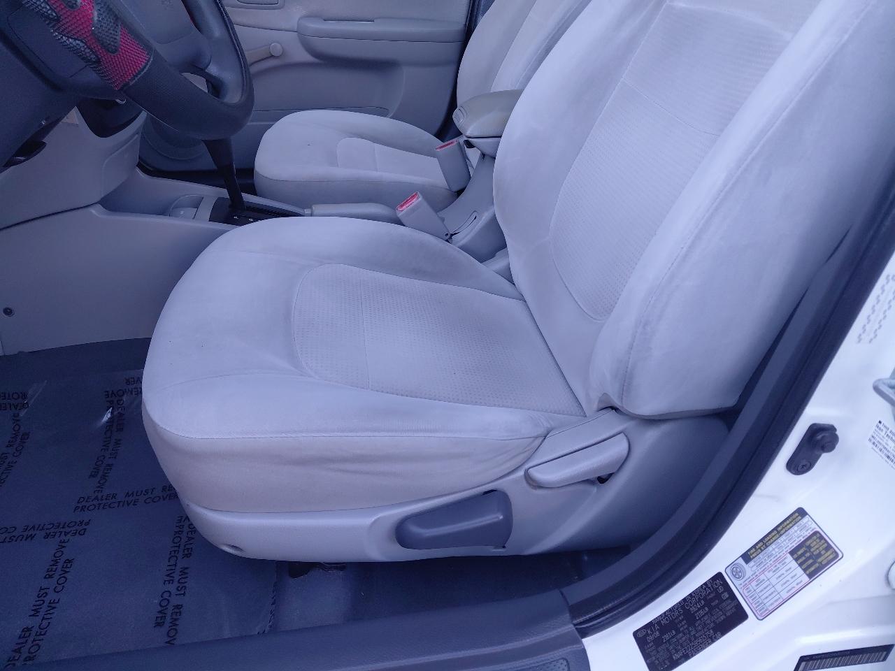 Kia Spectra 4dr Sdn Auto LX 2009