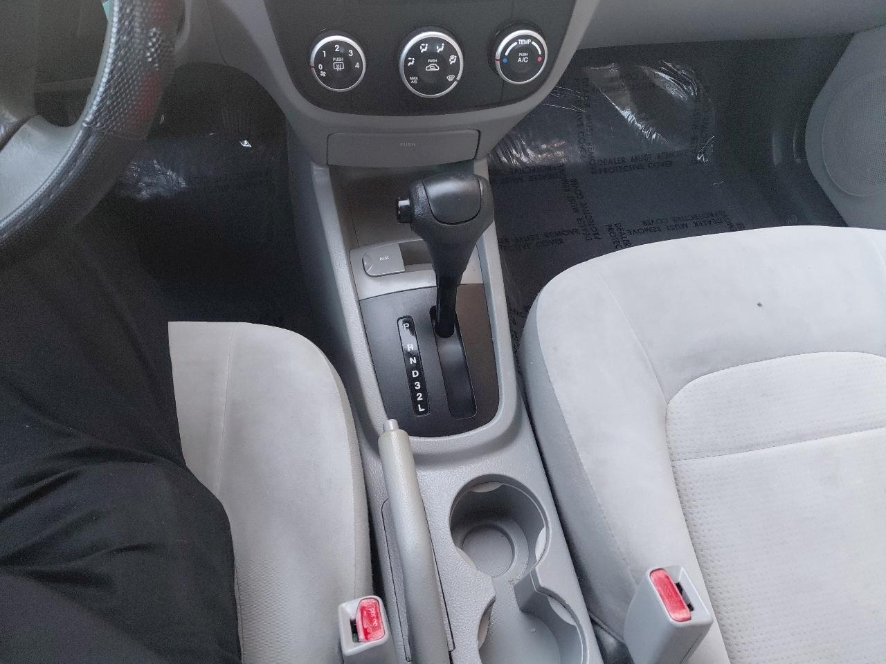 Kia Spectra 4dr Sdn Auto LX 2009