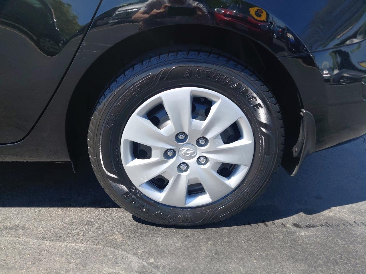 Hyundai Elantra Touring 4dr Wgn Auto GLS 2012