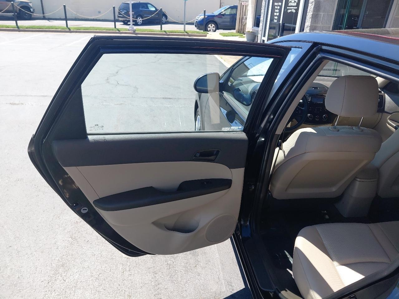 Hyundai Elantra Touring 4dr Wgn Auto GLS 2012