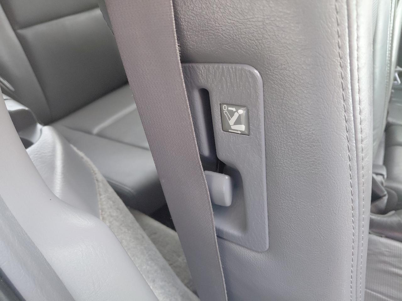 Acura MDX 4dr SUV AT Touring w/Navi 2006