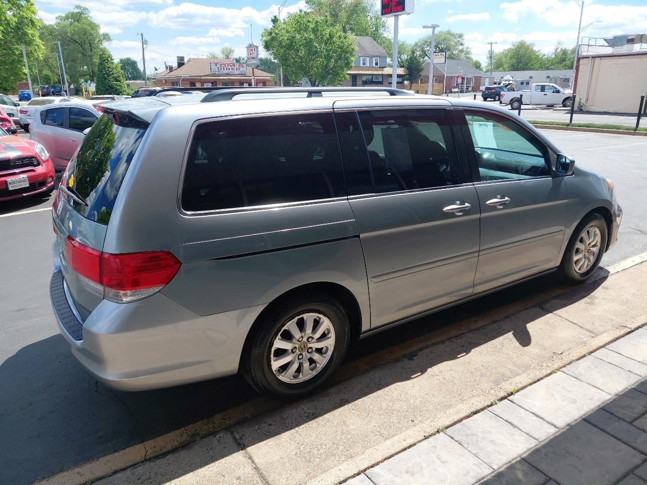 Honda Odyssey 5dr EX-L w/RES 2010