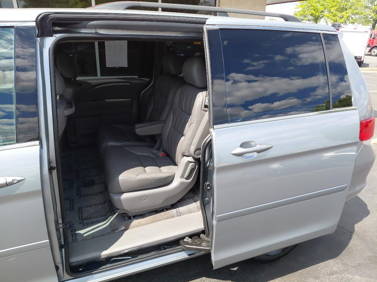 Honda Odyssey 5dr EX-L w/RES 2010