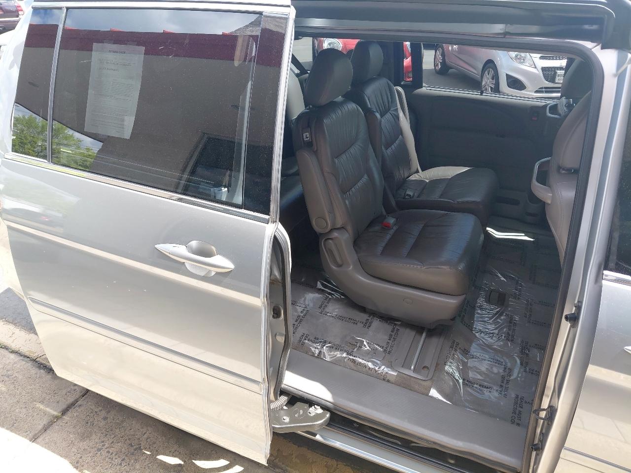 Honda Odyssey 5dr EX-L w/RES 2010