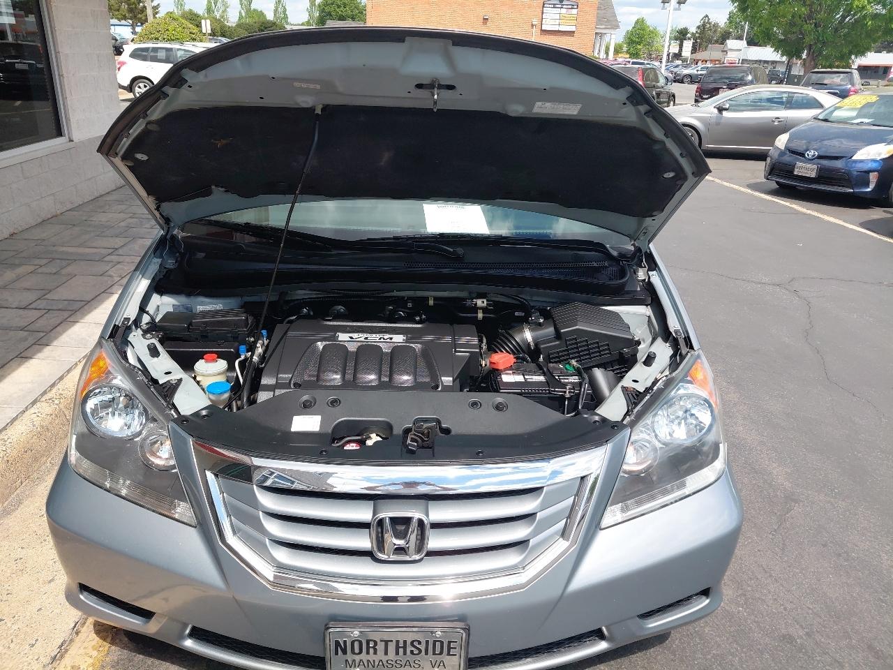 Honda Odyssey 5dr EX-L w/RES 2010