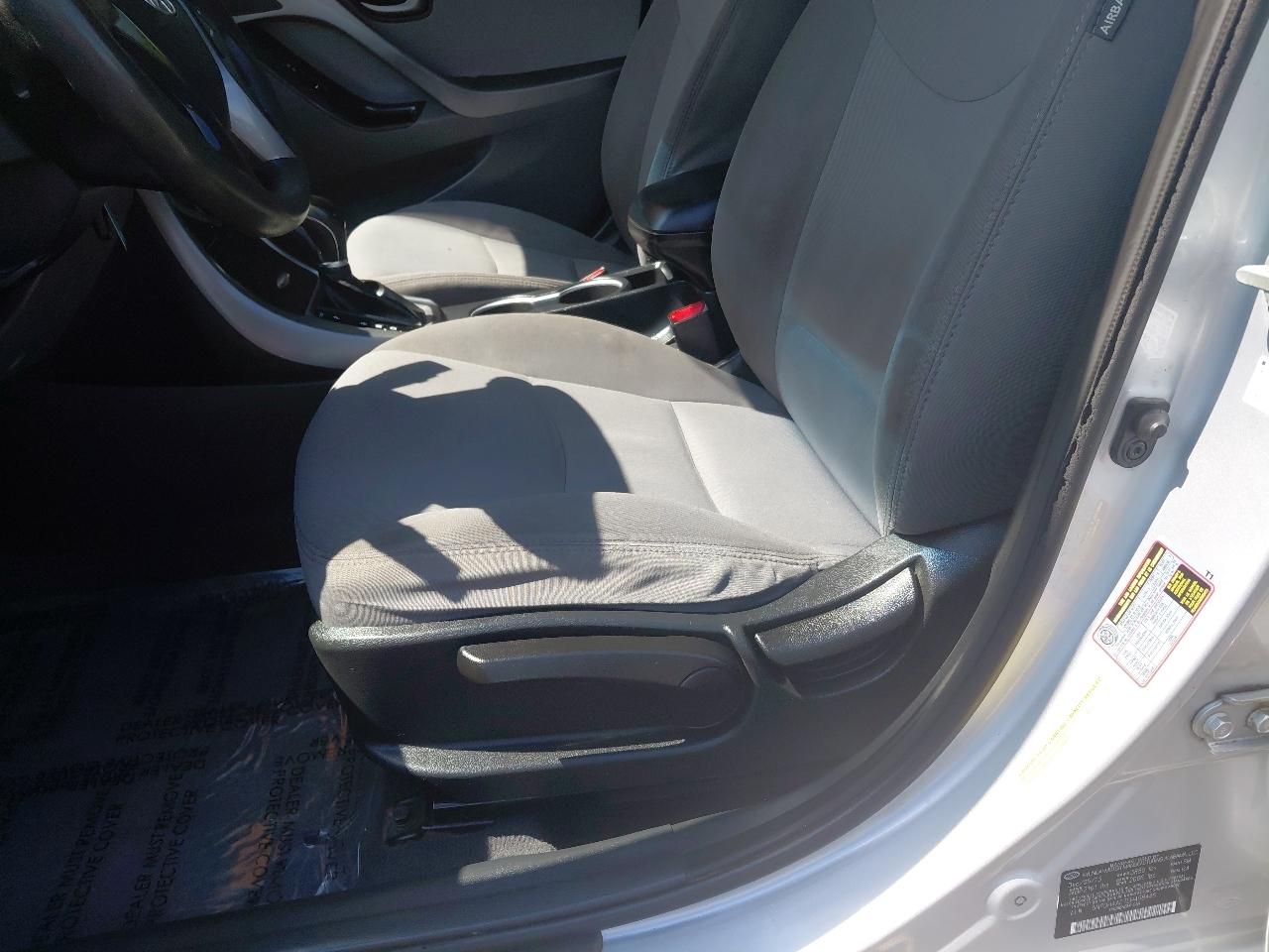 Hyundai Elantra 4dr Sdn Auto SE (Alabama Plant) 2014