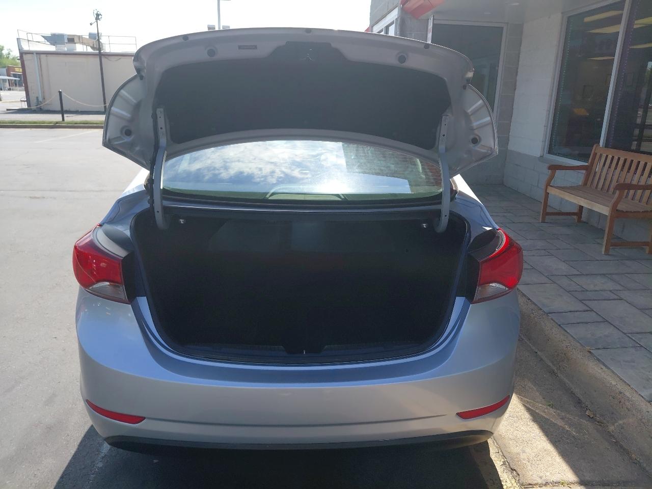 Hyundai Elantra 4dr Sdn Auto SE (Alabama Plant) 2014