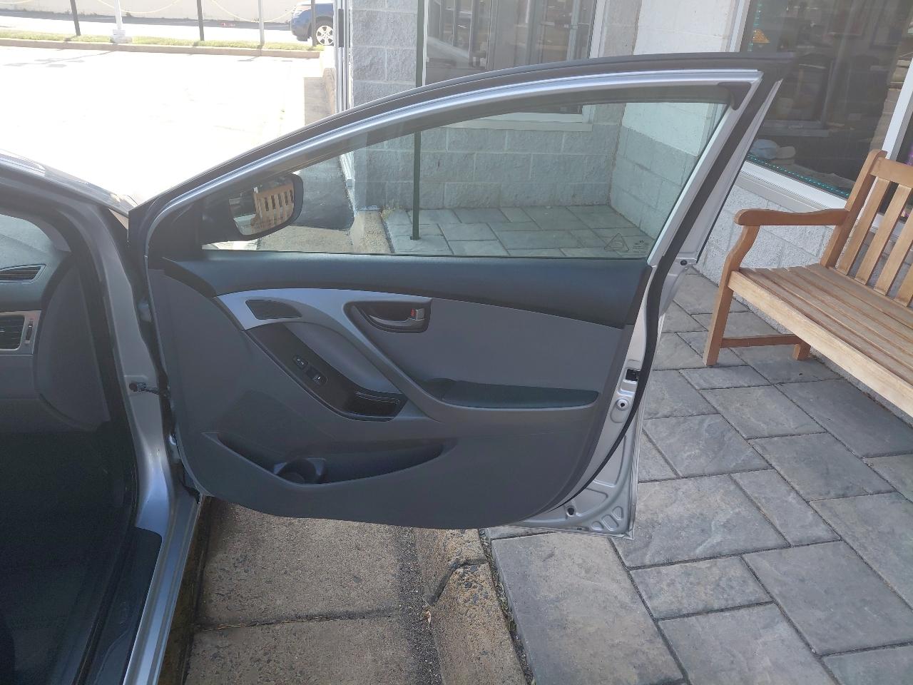 Hyundai Elantra 4dr Sdn Auto SE (Alabama Plant) 2014