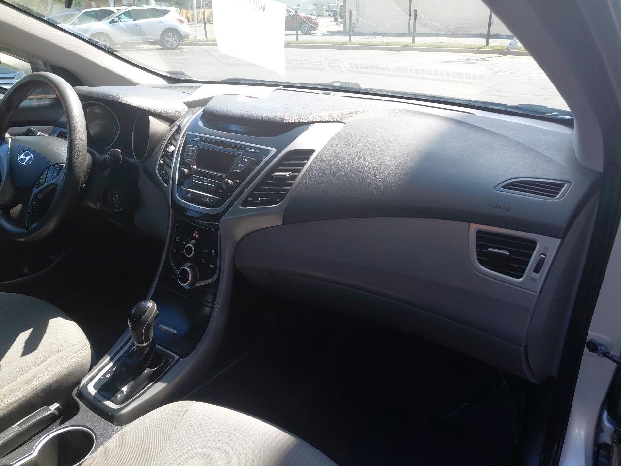 Hyundai Elantra 4dr Sdn Auto SE (Alabama Plant) 2014