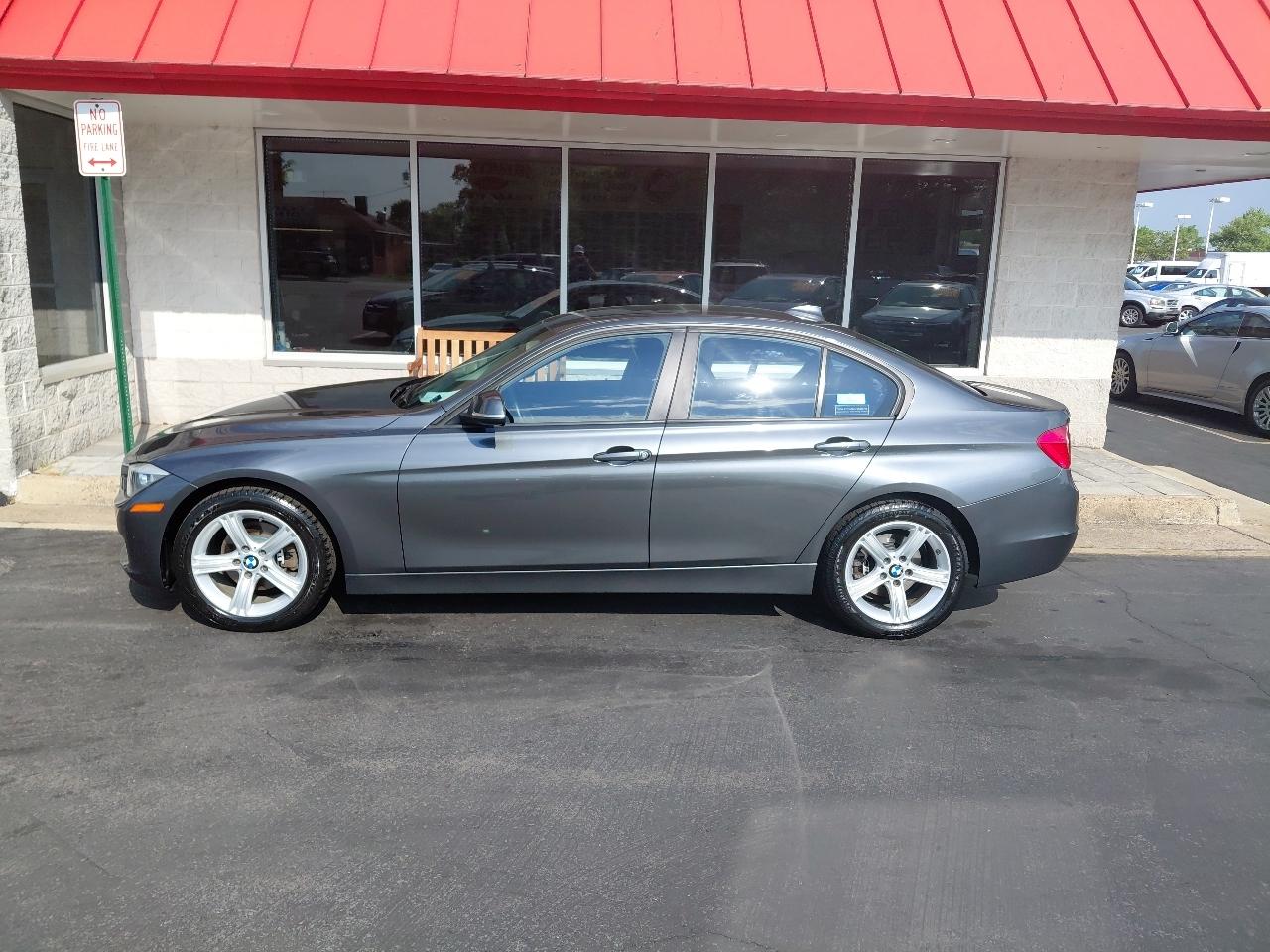BMW 3 Series 4dr Sdn 320i xDrive AWD 2014