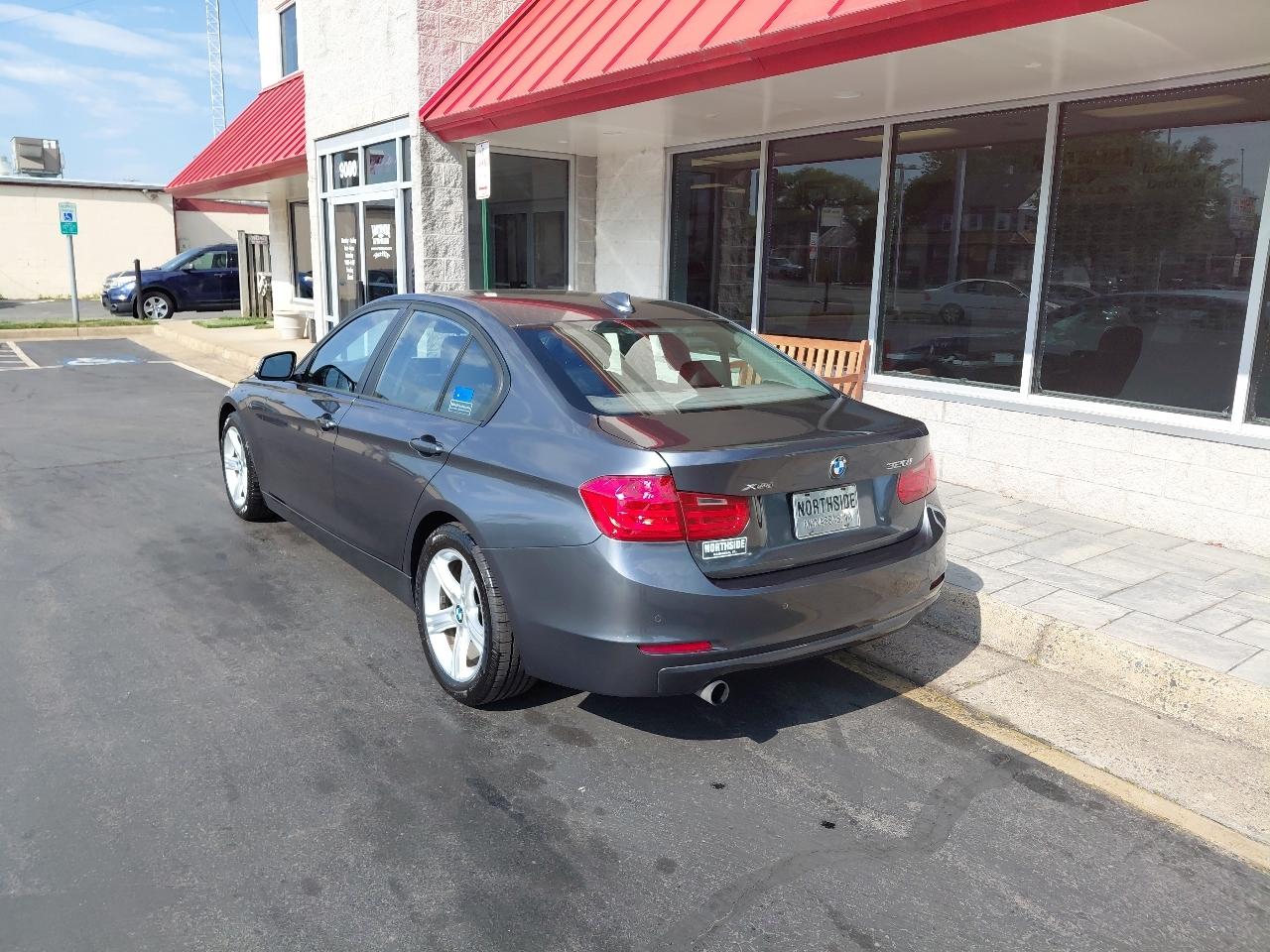 BMW 3 Series 4dr Sdn 320i xDrive AWD 2014