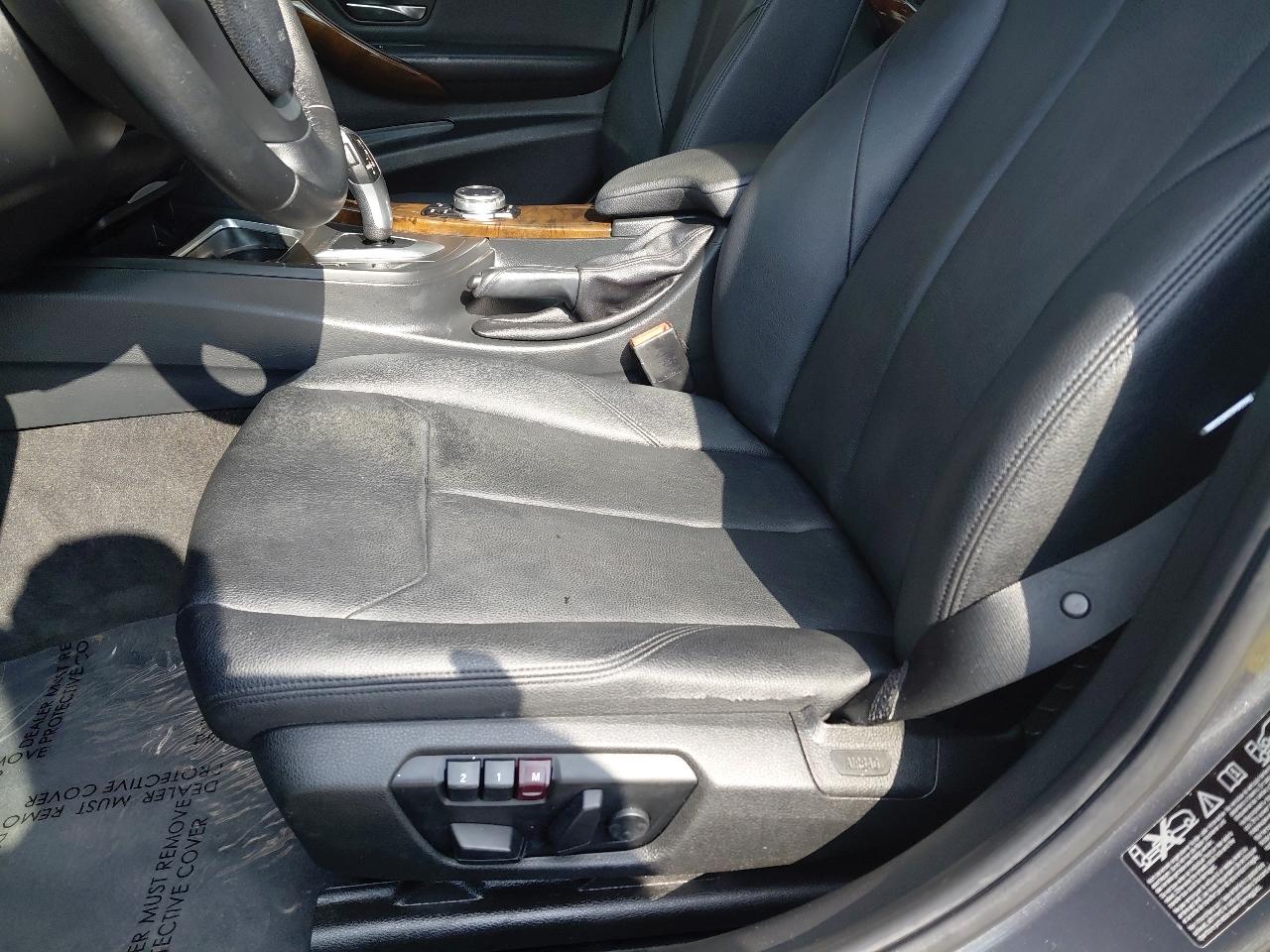 BMW 3 Series 4dr Sdn 320i xDrive AWD 2014