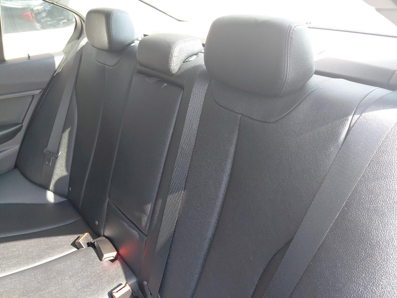 BMW 3 Series 4dr Sdn 320i xDrive AWD 2014